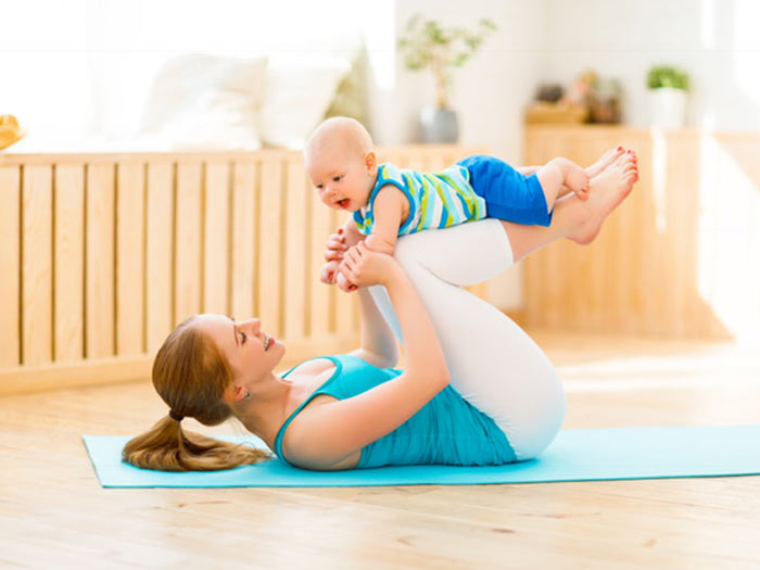 Yoga mamma e massaggio neonatale